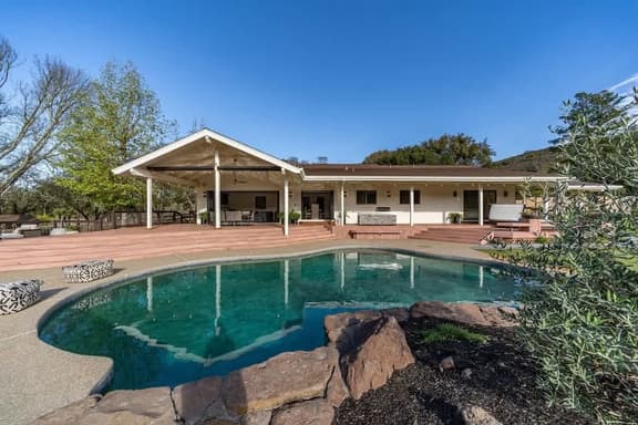Golfers Cottage - Image 1